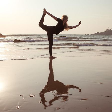 Kranti Yoga Tradition - Beach Resort Patnem Beach ภายนอก รูปภาพ